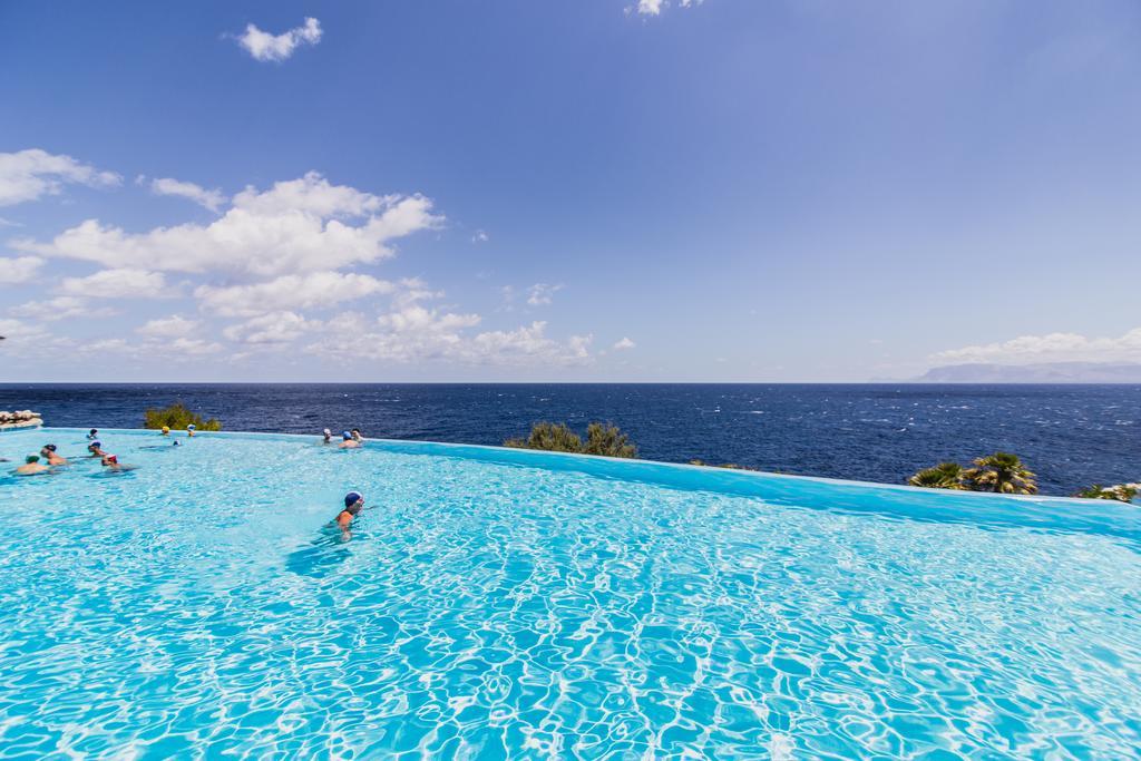Resort Calampiso