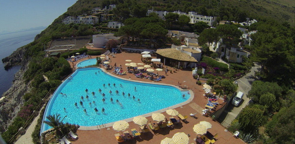 Calampiso Resort 4*